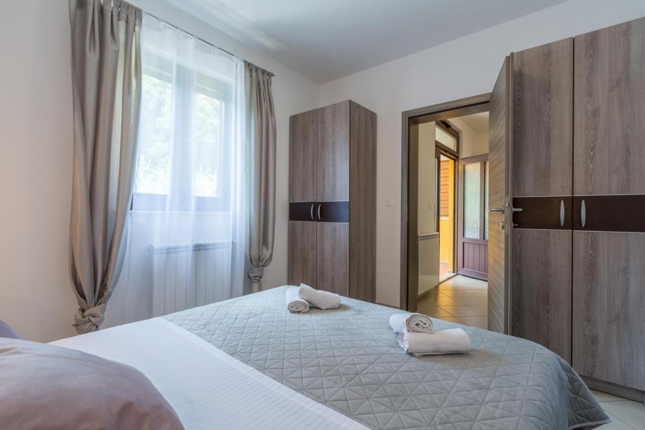 Studio Apartments Pinia-Marina Пореч Экстерьер фото